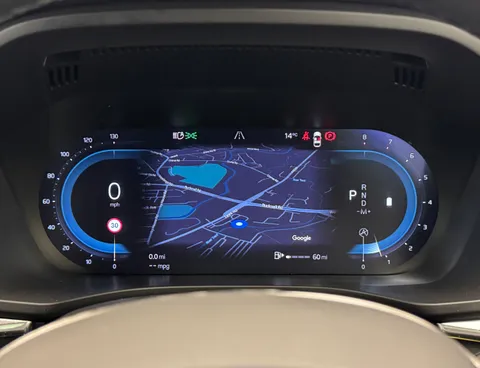 DP72HHC Volvo XC60 2.0 B5P Ultimate Dark 5dr AWD Geartronic Thumbnail #38