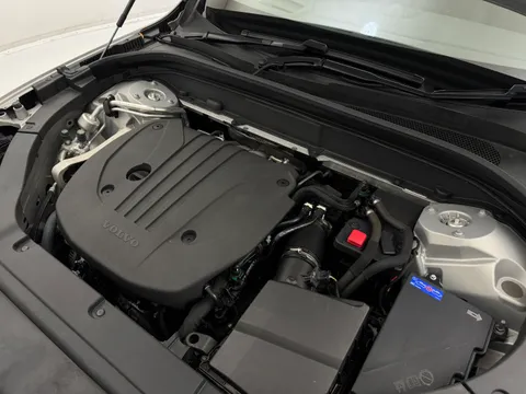 DP72HHC Volvo XC60 2.0 B5P Ultimate Dark 5dr AWD Geartronic Thumbnail #43