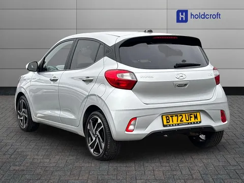 BT72UFM Hyundai i10 1.0 MPi Premium 5dr Auto Thumbnail #3