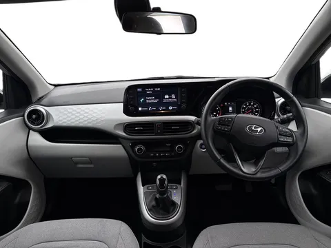 BT72UFM Hyundai i10 1.0 MPi Premium 5dr Auto Thumbnail #11