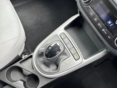 BT72UFM Hyundai i10 1.0 MPi Premium 5dr Auto Thumbnail #13