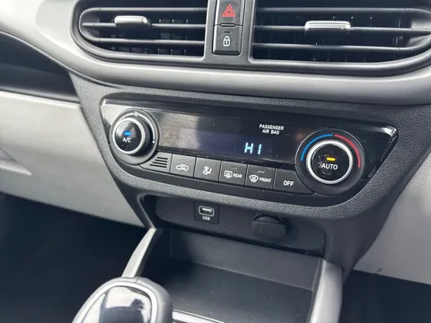 BT72UFM Hyundai i10 1.0 MPi Premium 5dr Auto Thumbnail #14