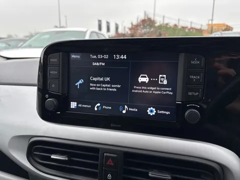 BT72UFM Hyundai i10 1.0 MPi Premium 5dr Auto Thumbnail #16