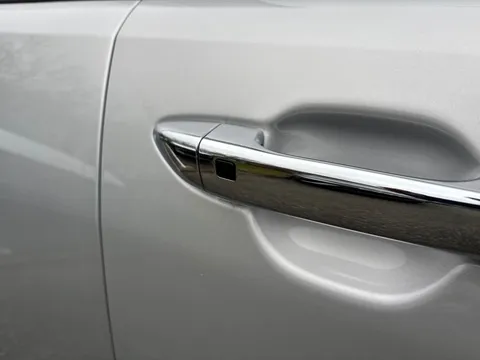 BT72UFM Hyundai i10 1.0 MPi Premium 5dr Auto Thumbnail #18