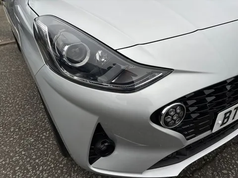 BT72UFM Hyundai i10 1.0 MPi Premium 5dr Auto Thumbnail #19