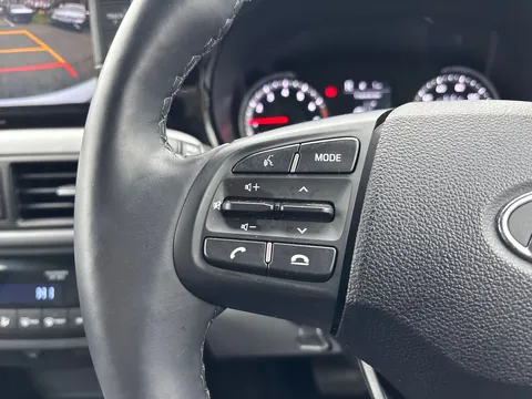 BT72UFM Hyundai i10 1.0 MPi Premium 5dr Auto Thumbnail #20
