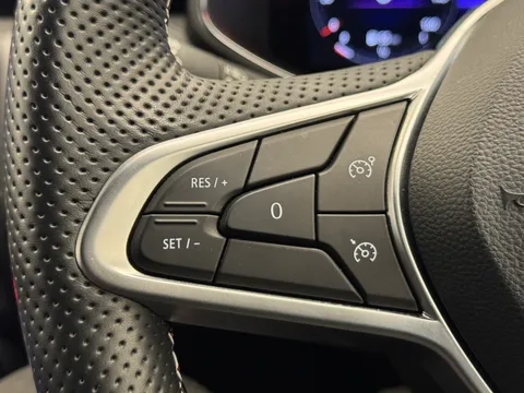 DP69DXJ Renault Clio 1.0 TCe 100 RS Line 5dr Thumbnail #15