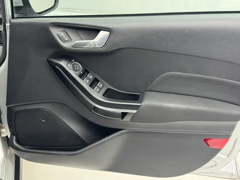 DU20WKC Ford Fiesta 1.0 EcoBoost Active 1 5dr Thumbnail #17
