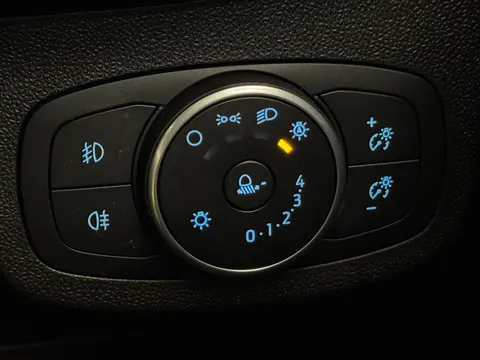 DU20WKC Ford Fiesta 1.0 EcoBoost Active 1 5dr Thumbnail #24