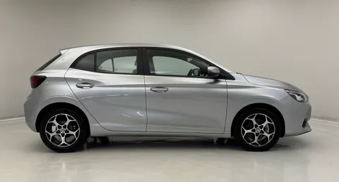 DU75NLA Mg Motor Uk Mg3 1.5 SE 5dr Thumbnail #5