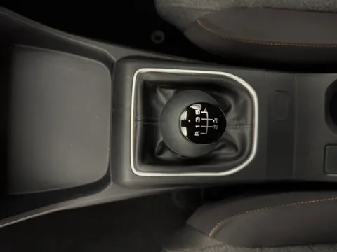 DU75NLA Mg Motor Uk Mg3 1.5 SE 5dr Thumbnail #15