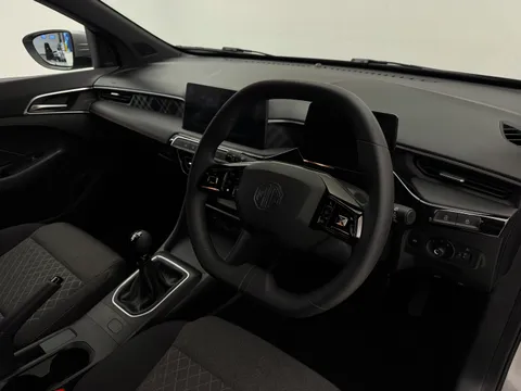 DU75NLA Mg Motor Uk Mg3 1.5 SE 5dr Thumbnail #19