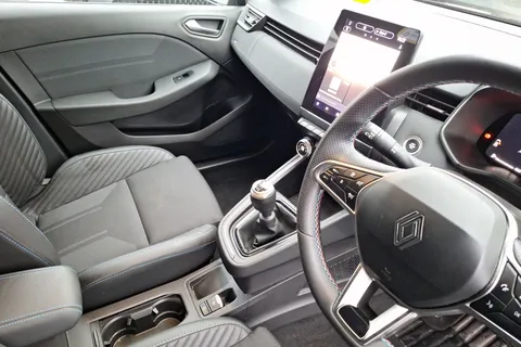 EK74BKG Renault Clio 1.0 TCe 90 Esprit Alpine 5dr Thumbnail #13