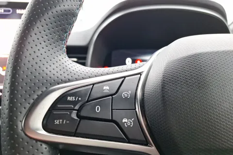 EK74BKG Renault Clio 1.0 TCe 90 Esprit Alpine 5dr Thumbnail #33