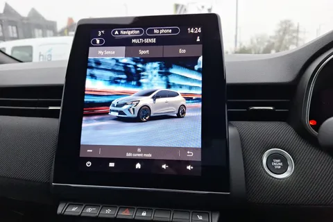 EK74BKG Renault Clio 1.0 TCe 90 Esprit Alpine 5dr Thumbnail #36