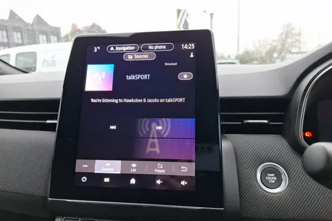 EK74BKG Renault Clio 1.0 TCe 90 Esprit Alpine 5dr Thumbnail #40