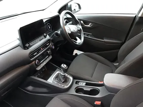 DE22UZV Hyundai Kona 1.0 TGDi 48V MHEV Premium 5dr Thumbnail #8