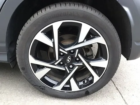 DE22UZV Hyundai Kona 1.0 TGDi 48V MHEV Premium 5dr Thumbnail #13