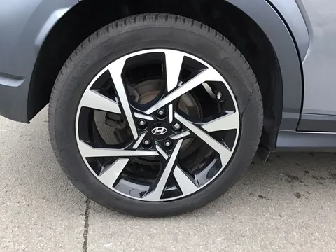 DE22UZV Hyundai Kona 1.0 TGDi 48V MHEV Premium 5dr Thumbnail #15