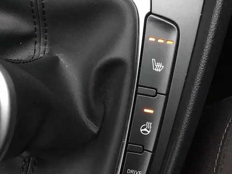 DE22UZV Hyundai Kona 1.0 TGDi 48V MHEV Premium 5dr Thumbnail #18