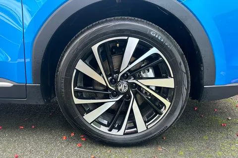 LE74NXC Mg Motor Uk Zs 1.5 Hybrid+ Trophy 5dr Auto Thumbnail #9