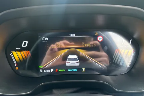 LE74NXC Mg Motor Uk Zs 1.5 Hybrid+ Trophy 5dr Auto Thumbnail #11