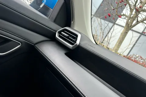 LE74NXC Mg Motor Uk Zs 1.5 Hybrid+ Trophy 5dr Auto Thumbnail #38