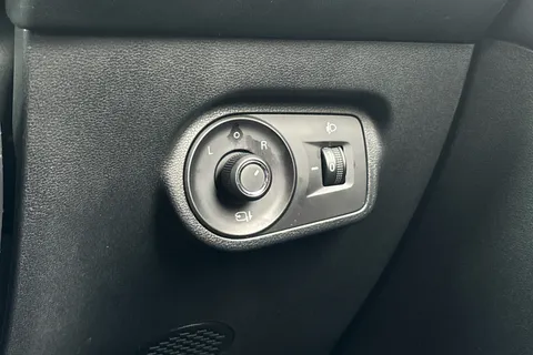 LE74NXC Mg Motor Uk Zs 1.5 Hybrid+ Trophy 5dr Auto Thumbnail #40