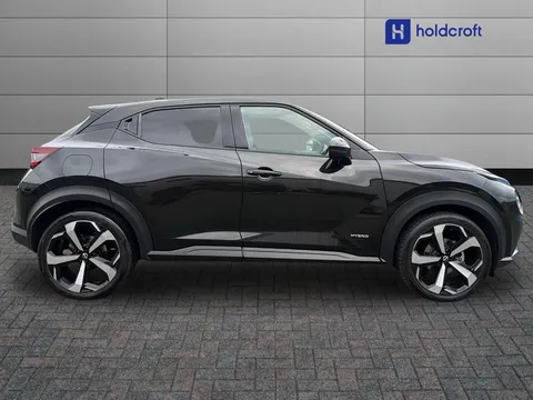 DX73ZGC Nissan Juke 1.6 Hybrid Tekna 5dr Auto Thumbnail #3