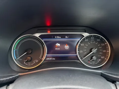 DX73ZGC Nissan Juke 1.6 Hybrid Tekna 5dr Auto Thumbnail #13