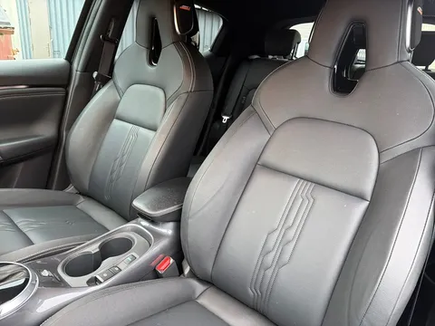 DX73ZGC Nissan Juke 1.6 Hybrid Tekna 5dr Auto Thumbnail #17