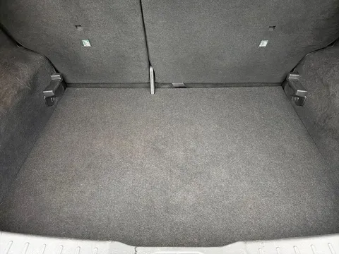 DX73ZGC Nissan Juke 1.6 Hybrid Tekna 5dr Auto Thumbnail #19