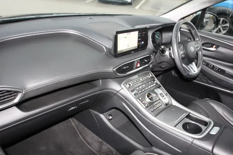 DE73WVD Hyundai Santa Fe 1.6 TGDi Hybrid Ultimate 5dr 4WD Auto Thumbnail #7