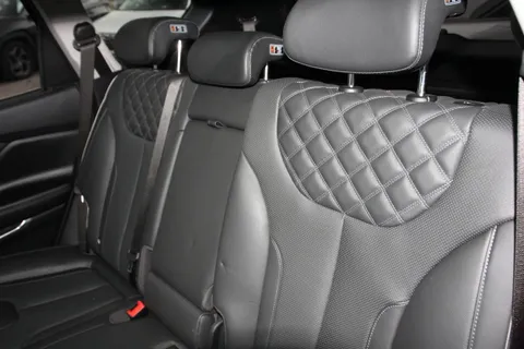 DE73WVD Hyundai Santa Fe 1.6 TGDi Hybrid Ultimate 5dr 4WD Auto Thumbnail #10