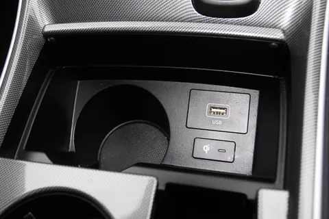 DE73WVD Hyundai Santa Fe 1.6 TGDi Hybrid Ultimate 5dr 4WD Auto Thumbnail #27