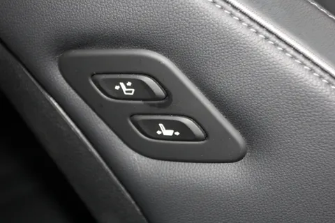 DF22JVC Hyundai Santa Fe 1.6 TGDi Hybrid Ultimate 5dr 4WD Auto Thumbnail #23