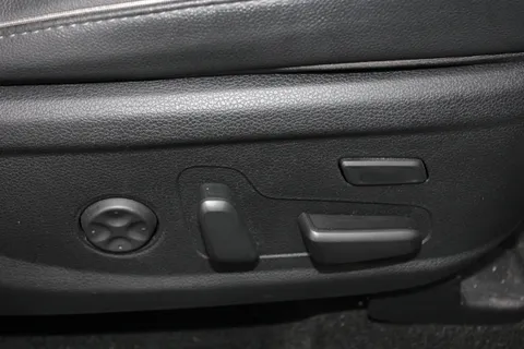 DF22JVC Hyundai Santa Fe 1.6 TGDi Hybrid Ultimate 5dr 4WD Auto Thumbnail #24