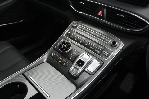 DF22JVC Hyundai Santa Fe 1.6 TGDi Hybrid Ultimate 5dr 4WD Auto Thumbnail #31