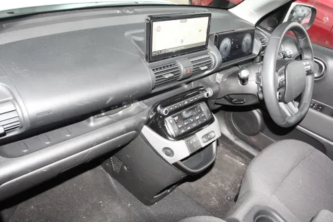 DG25CJV Hyundai Inster 85kW 02 49kWh 5dr Auto Thumbnail #8