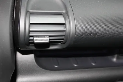 DG25CJV Hyundai Inster 85kW 02 49kWh 5dr Auto Thumbnail #9