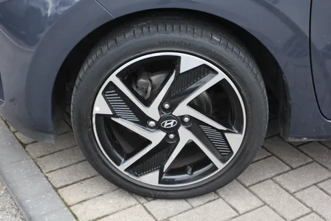 DH23LHC Hyundai i10 1.2 MPi Premium 5dr Auto Thumbnail #6