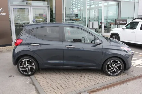 DH23LHC Hyundai i10 1.2 MPi Premium 5dr Auto Thumbnail #2