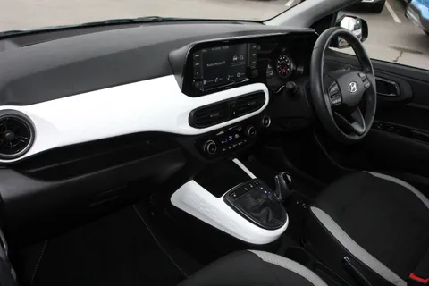 DH23LHC Hyundai i10 1.2 MPi Premium 5dr Auto Thumbnail #12