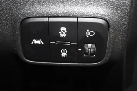 DH23LHC Hyundai i10 1.2 MPi Premium 5dr Auto Thumbnail #18