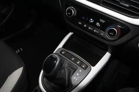 DH23LHC Hyundai i10 1.2 MPi Premium 5dr Auto Thumbnail #24