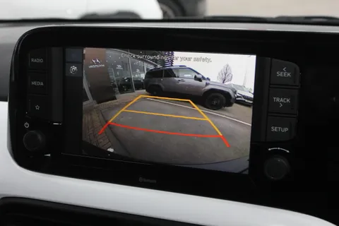 DH23LHC Hyundai i10 1.2 MPi Premium 5dr Auto Thumbnail #28