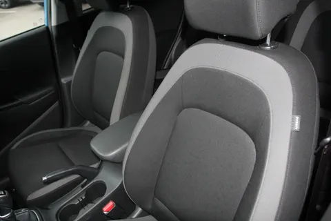 EG19SJU Hyundai Kona 1.0T GDi Blue Drive Premium 5dr Thumbnail #12