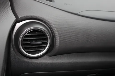 EG19SJU Hyundai Kona 1.0T GDi Blue Drive Premium 5dr Thumbnail #14