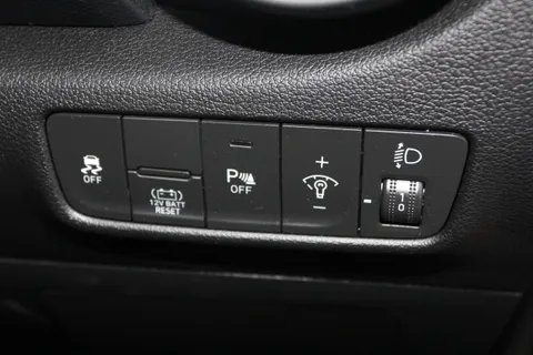 EN21WYR Hyundai Kona 1.6 GDi Hybrid SE Connect 5dr DCT Thumbnail #18