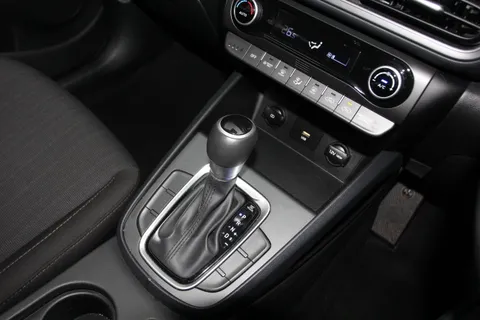 EN21WYR Hyundai Kona 1.6 GDi Hybrid SE Connect 5dr DCT Thumbnail #24